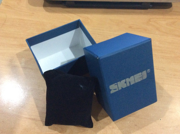 vỏ hộp đồng hồ skmei fake